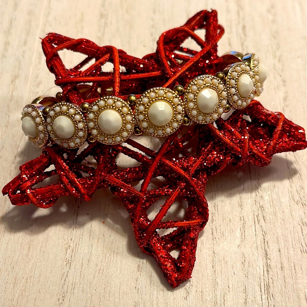 Medallion Burst Bracelet